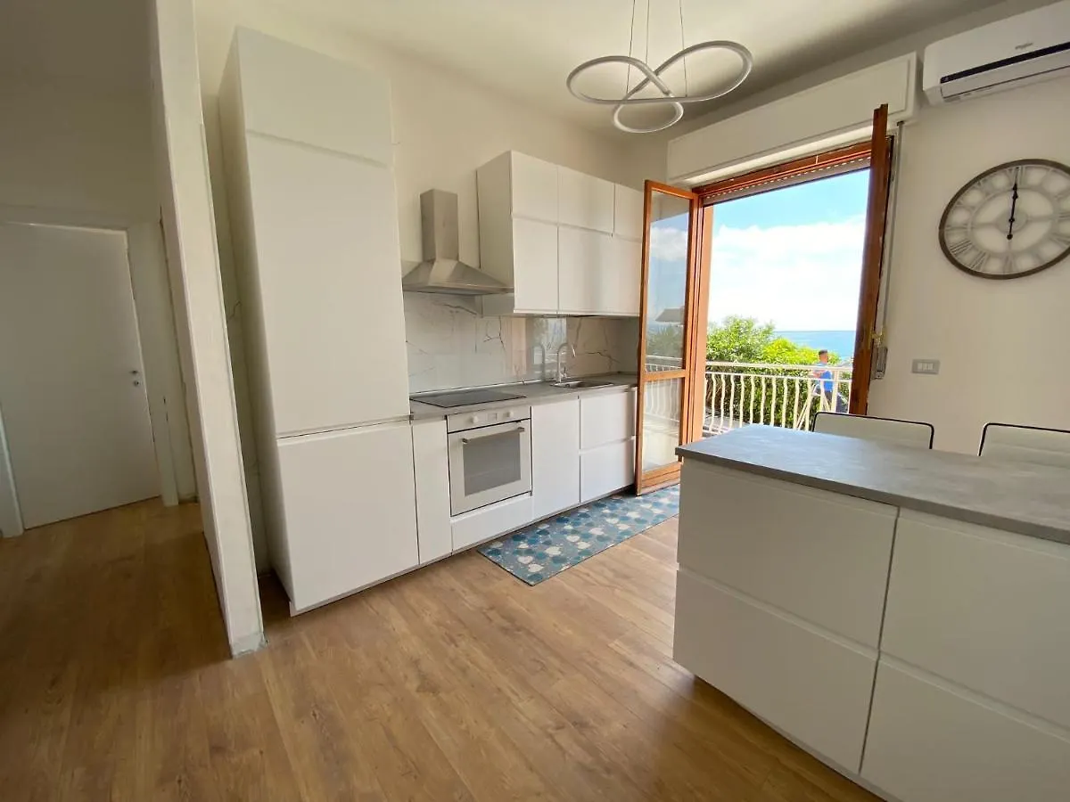 Cogoleto Apartment